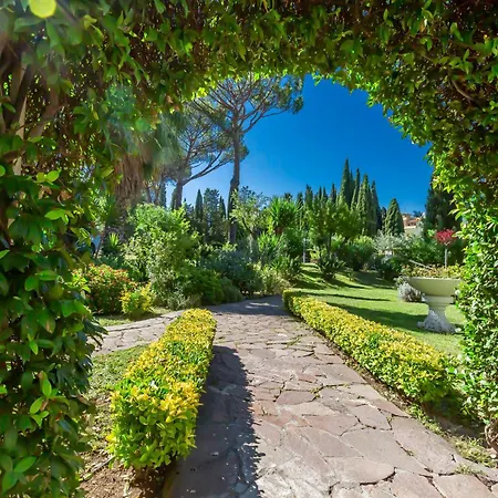 Gasthuis Laura's A Due Passi Dal Vaticano 4*