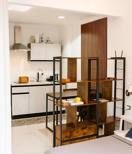 Laura's A Due Passi Dal Vaticano - Rioni Di 4*